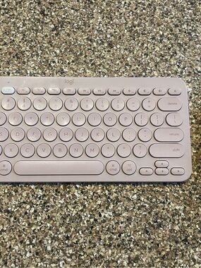 Logitech K380 Multi-device Bluetooth Keyboard - Rose